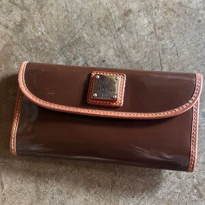 Dooney & Bourke Chocolate Brown patent Wallet
